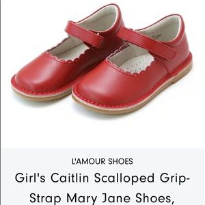 Size 9 Toddler L'Amour Shoes "Caitlin" leather Mary Jane shoes.
